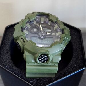 Casio G-Shock GA-700 Analog-Digital large face, olive green
